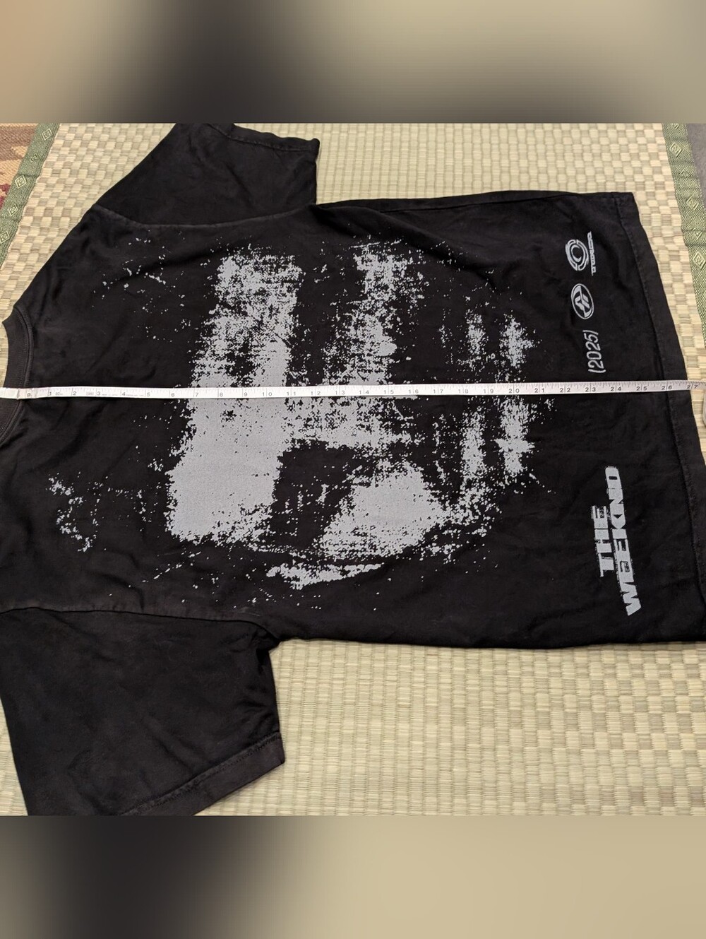 The Weeknd After Hours Till Dawn 2025 Face Tour T-Shirt Men's Size Large *Faded* - Picture 6 of 6